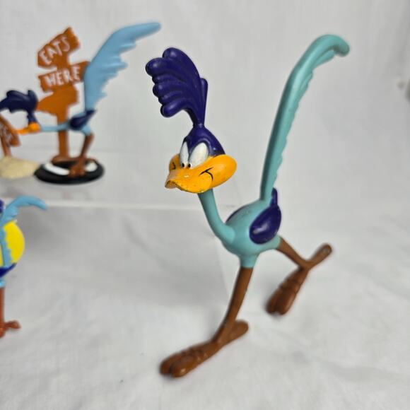 Wile E. Coyote & the Road Runner Bundle Collectibles Some New Some Pre-Owned VTG - Picture 14 of 16